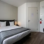 Acostar Hotel